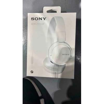 Sony MDR-ZX110AP Audífonos con Micrófono, Blanco (HY05) %category-name%