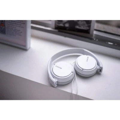 Sony MDR-ZX110AP Audífonos con Micrófono, Blanco (HY05) %category-name%