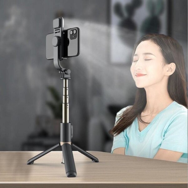 Palo de selfie con trípode y luz
